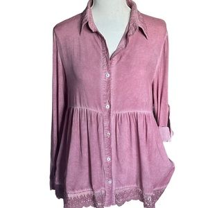 Eiffel Designs Lace Lapel Solid Button Front Lady’s Blouse; Size Small